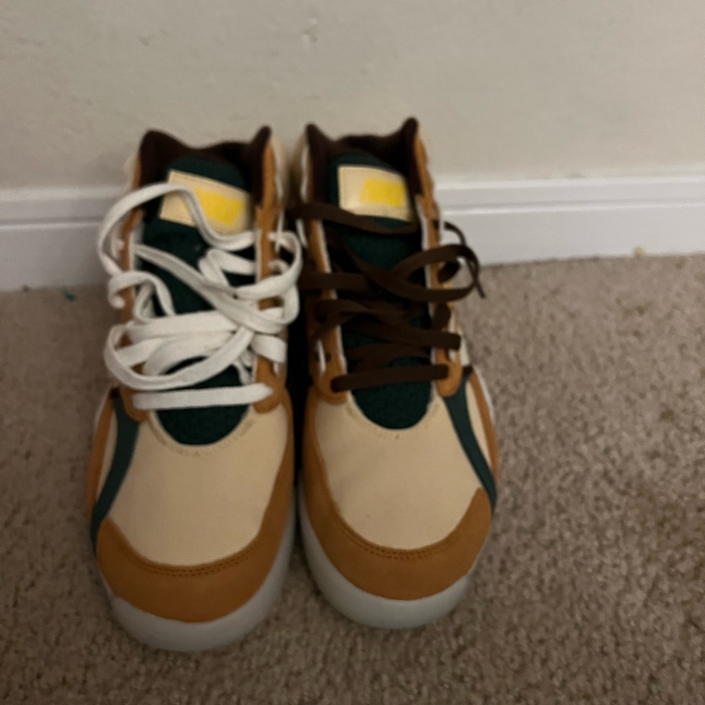 Nike Air Trainers SC High| new with box and different laces| 9.5